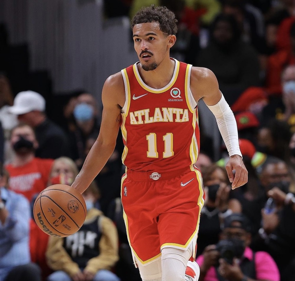 各项悬念今晚揭晓！关于2025FIFA颁奖礼，老哥们需要关注这些（2025 FIFA颁奖礼今晚揭晓：这些看点别错过）