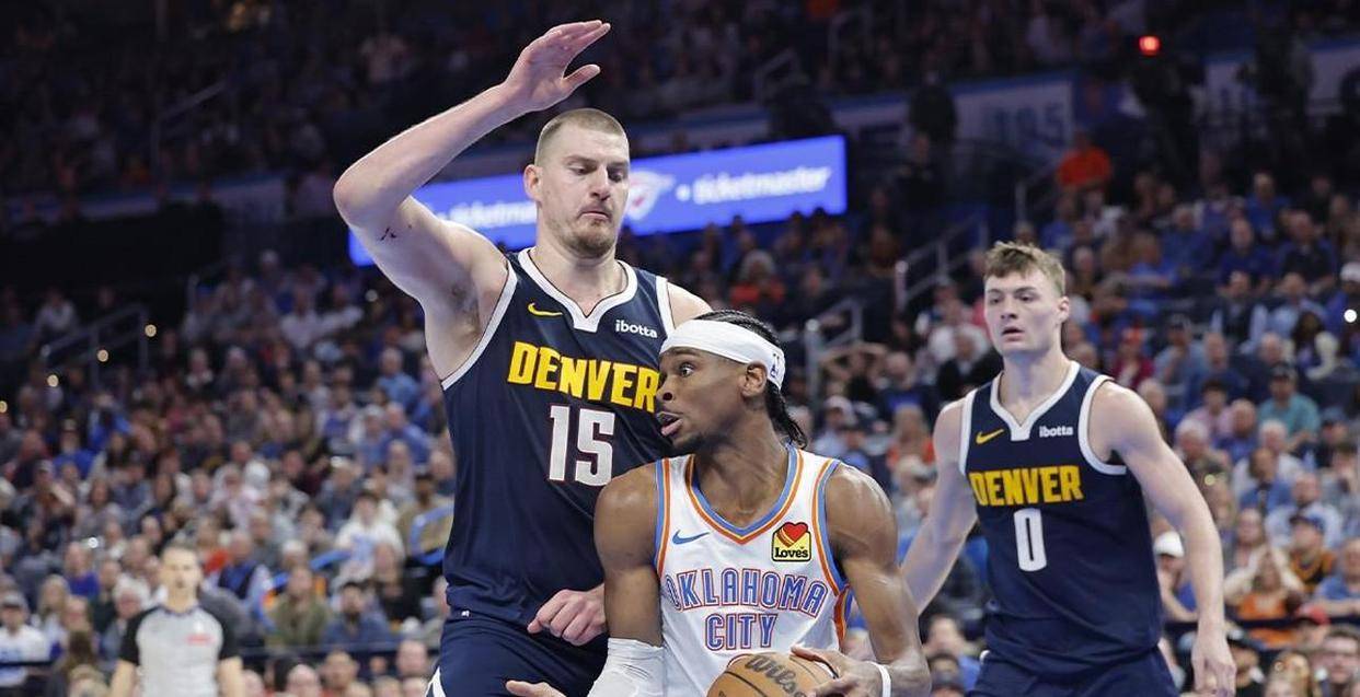 自贡一女士购买川超门票被骗，陆续转账13万余元（自贡女子购川超门票遭诈骗，先后转出13万多元）