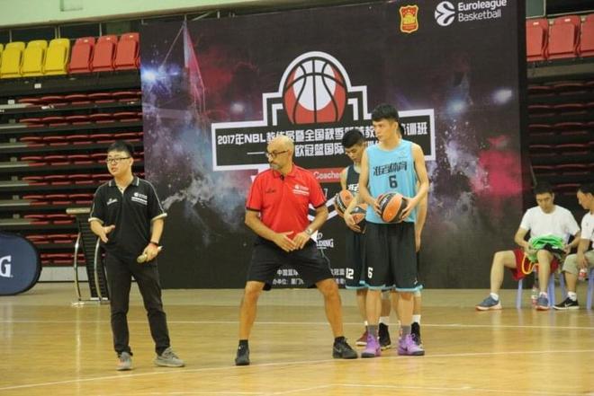 水晶宫已决定明夏出售沃顿，曼联进欧冠才能竞争！（水晶宫敲定明夏出售沃顿，曼联需跻身欧冠方有竞争力）