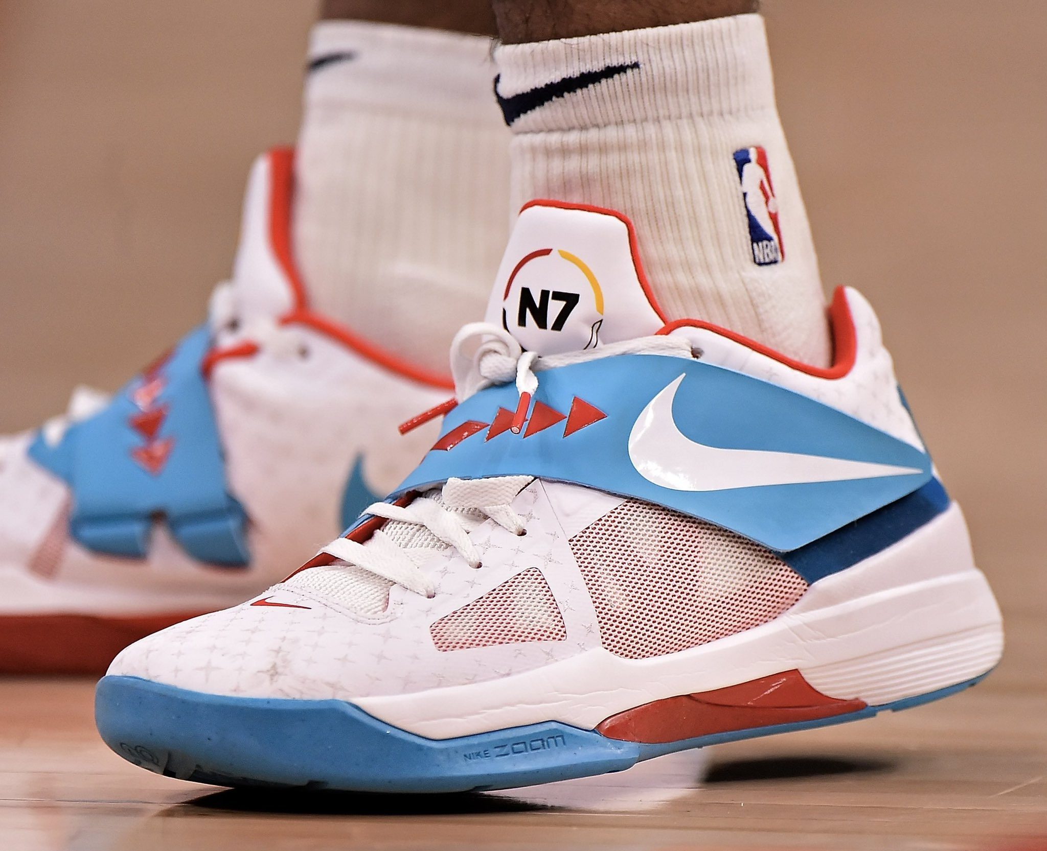 罗马诺：退出训练营的卡拉菲奥里没受伤，可以出战北伦敦德比（罗马诺：卡拉菲奥里退营非伤病，北伦敦德比可出场）