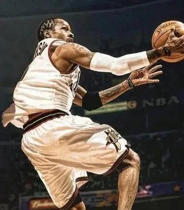 朴智星：韩国队可以冲击世界杯8强，但更现实的目标是小组出线（朴智星：韩国队有望冲击世界杯八强，但更务实的目标是先确保小组出线）