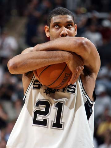 阿隆索：裁判的决定让我们抓狂，他纵容对方拖延时间的行为（阿隆索怒批裁判：判罚令人抓狂，纵容对手拖延时间）