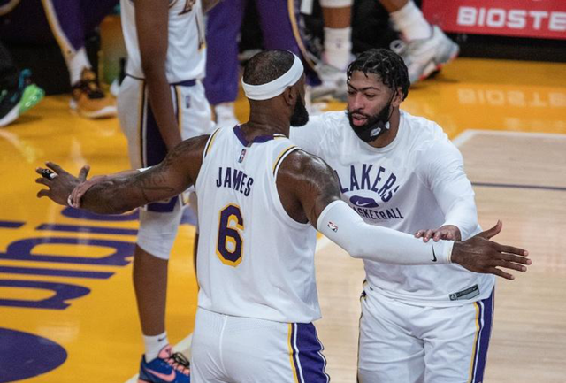 瓜帅麾下球员出场榜：B席421场居首，德布劳内381场次席（瓜迪奥拉执教期出场次数榜：B席以421场领跑，德布劳内381场位列第二）