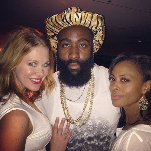 一气呵成！廖三宁断球反击一条龙劈扣打停宁波（行云流水！廖三宁抢断一条龙暴扣，宁波被迫叫暂停）