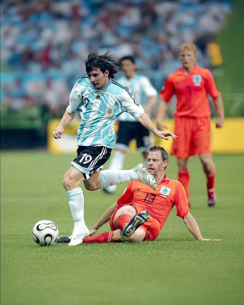 杜兰特关键补篮逆转比赛（杜兰特关键补篮助队完成逆转）