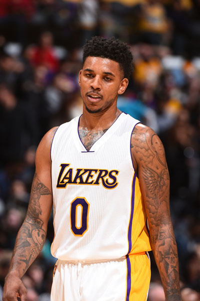 篮球火箭外线手感回暖，赢球势头增强（火箭外线回暖，胜势愈盛）