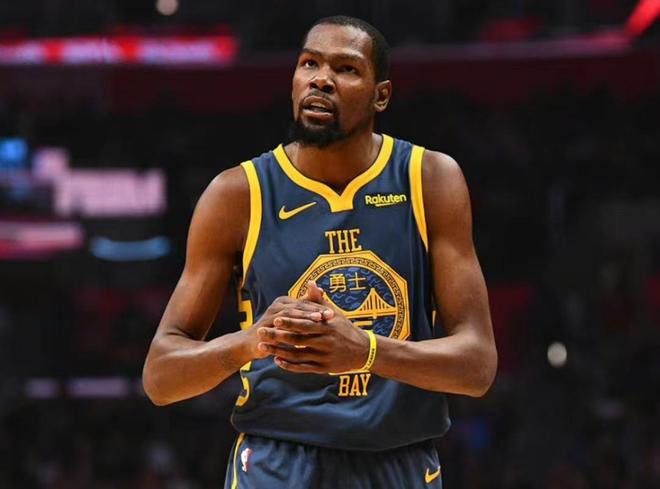 球星全场最佳毫无争议（球星荣膺全场最佳实至名归）