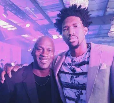 曼联前主帅阿特金森：要是我早买凯恩了，前锋解决一切问题（曼联前帅阿特金森：若早签凯恩，锋线足以解决一切问题）